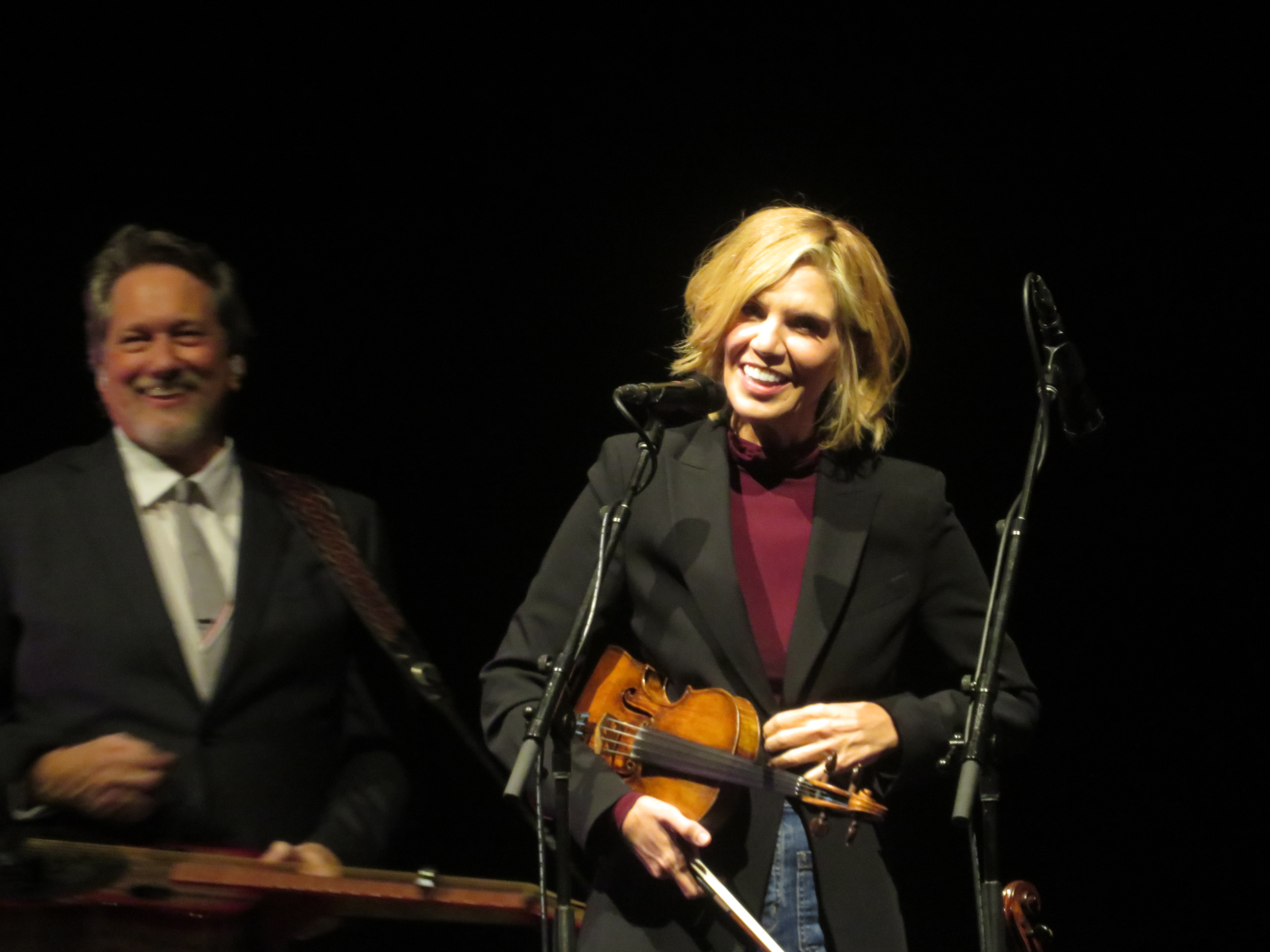 AlisonKraussAndUnionStation2025-08-19MasseyHallTorontoCanada (13).JPG